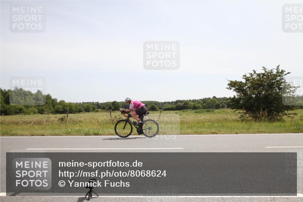22.06.2025 - Viking Triathlon Yannick Fuchs http://msf.ph/oto/8068624 22.06.2025 12:03:38 Radfahren 285, 503 meine-sportfotos.de