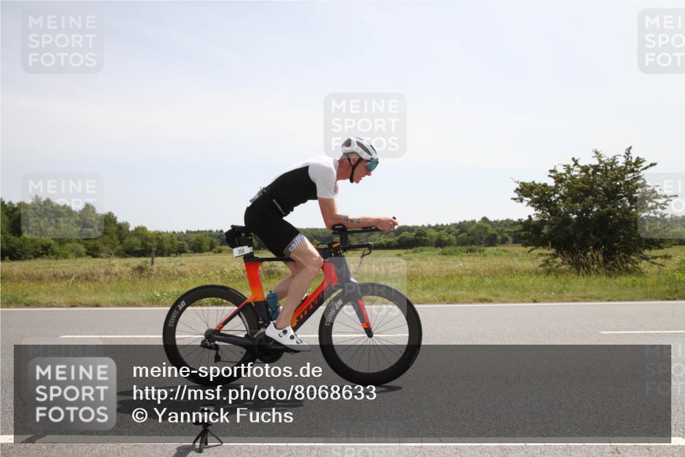 22.06.2025 - Viking Triathlon Yannick Fuchs http://msf.ph/oto/8068633 22.06.2025 12:03:50 Radfahren 60, 264 meine-sportfotos.de