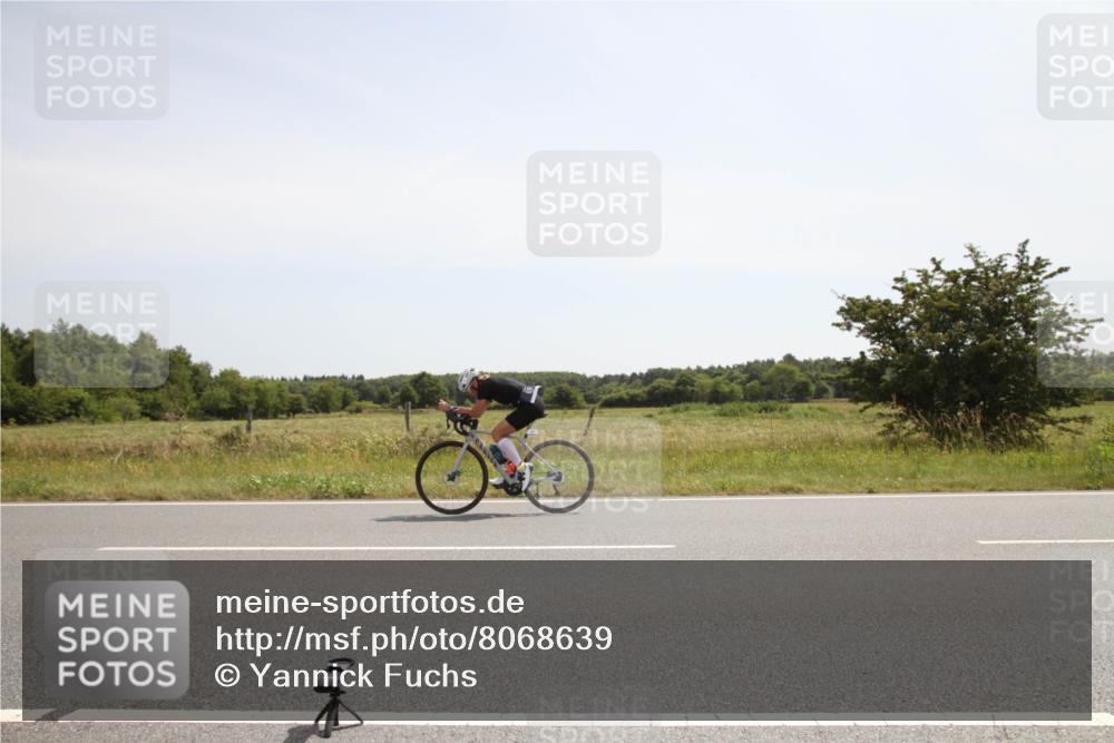 22.06.2025 - Viking Triathlon Yannick Fuchs http://msf.ph/oto/8068639 22.06.2025 12:03:51 Radfahren 60, 264 meine-sportfotos.de