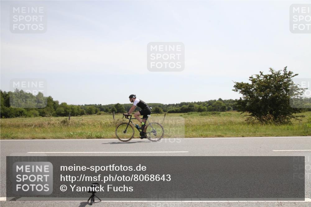 22.06.2025 - Viking Triathlon Yannick Fuchs http://msf.ph/oto/8068643 22.06.2025 12:04:04 Radfahren 351, 378 meine-sportfotos.de