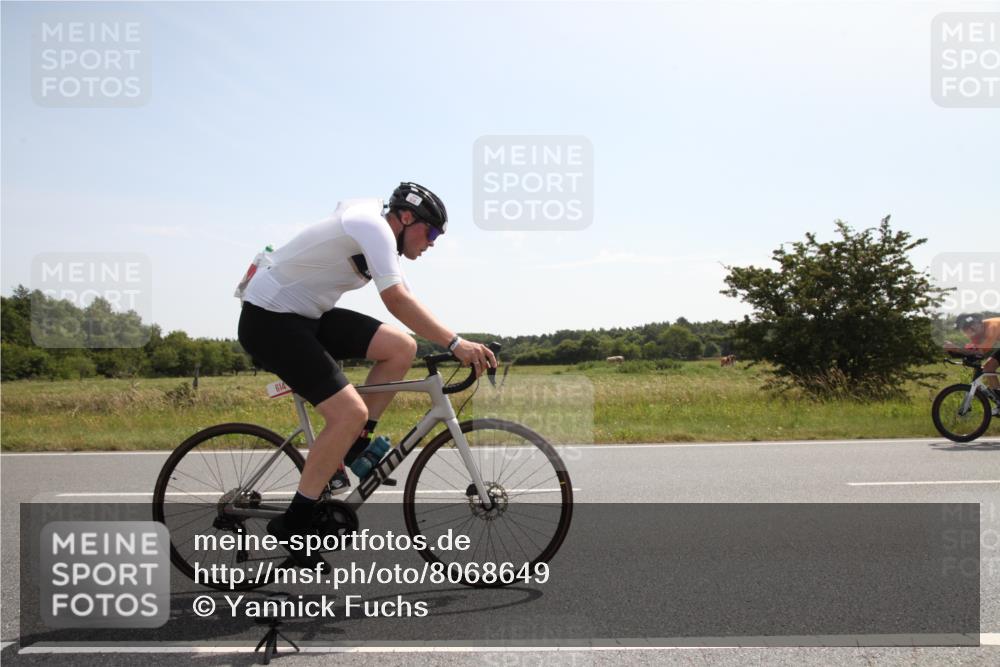 22.06.2025 - Viking Triathlon Yannick Fuchs http://msf.ph/oto/8068649 22.06.2025 11:29:00 Radfahren 33, 171, 251, 614 meine-sportfotos.de