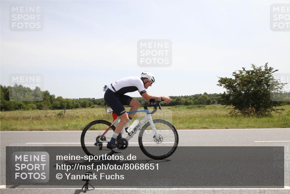 22.06.2025 - Viking Triathlon Yannick Fuchs http://msf.ph/oto/8068651 22.06.2025 12:04:08 Radfahren 42, 142, 149, 351 meine-sportfotos.de