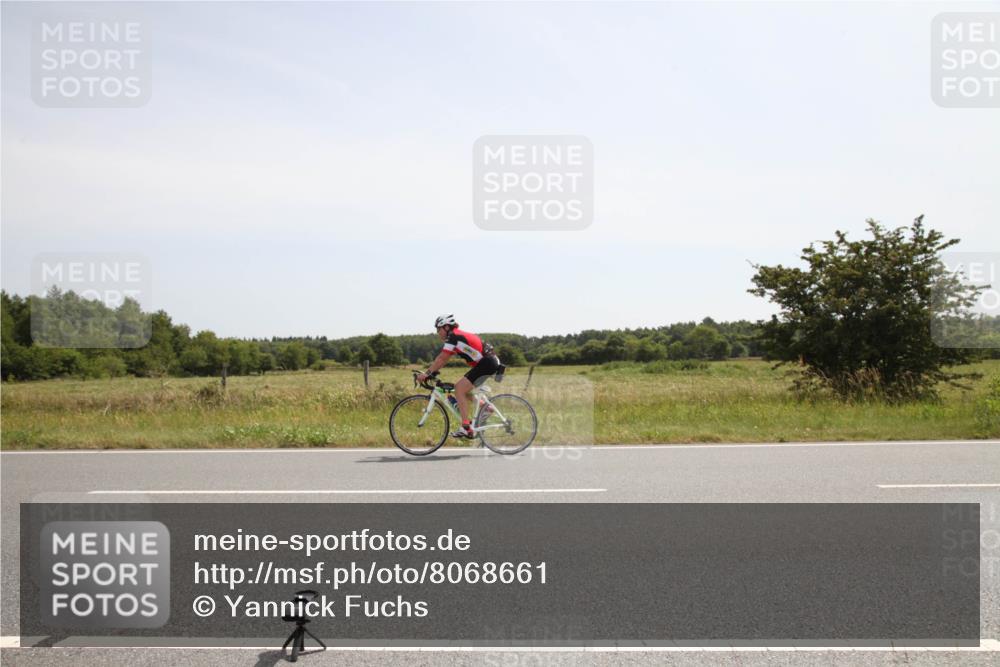 22.06.2025 - Viking Triathlon Yannick Fuchs http://msf.ph/oto/8068661 22.06.2025 12:04:11 Radfahren 38, 42, 142, 149, 333, 351, 517 meine-sportfotos.de