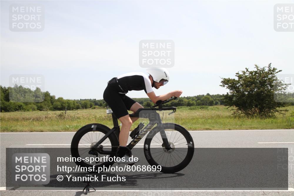 22.06.2025 - Viking Triathlon Yannick Fuchs http://msf.ph/oto/8068699 22.06.2025 12:04:28 Radfahren 75, 233, 524, 532 meine-sportfotos.de