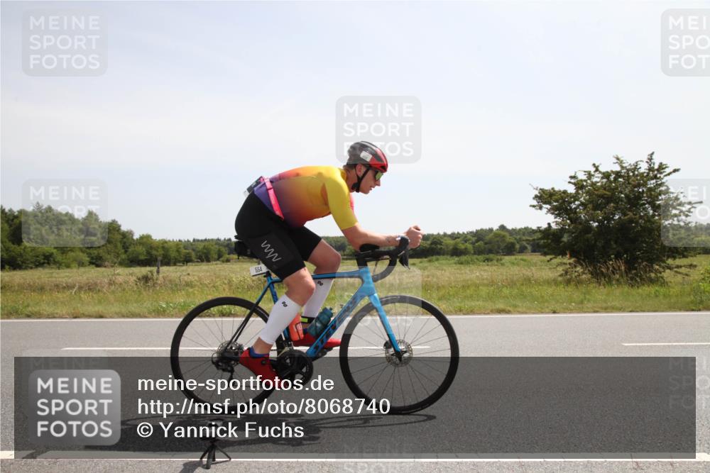 22.06.2025 - Viking Triathlon Yannick Fuchs http://msf.ph/oto/8068740 22.06.2025 12:04:46 Radfahren 15, 101, 362, 385, 554 meine-sportfotos.de