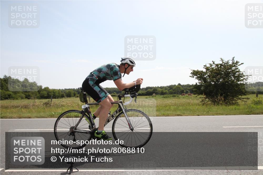 22.06.2025 - Viking Triathlon Yannick Fuchs http://msf.ph/oto/8068810 22.06.2025 11:30:10 Radfahren 376, 651 meine-sportfotos.de