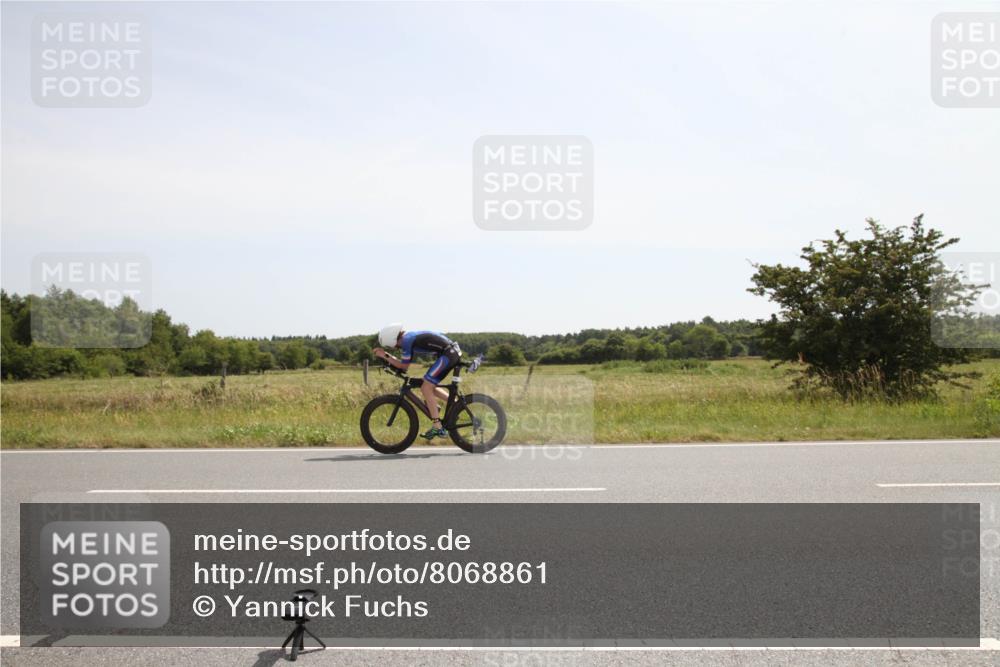 22.06.2025 - Viking Triathlon Yannick Fuchs http://msf.ph/oto/8068861 22.06.2025 12:05:25 Radfahren 286, 308 meine-sportfotos.de