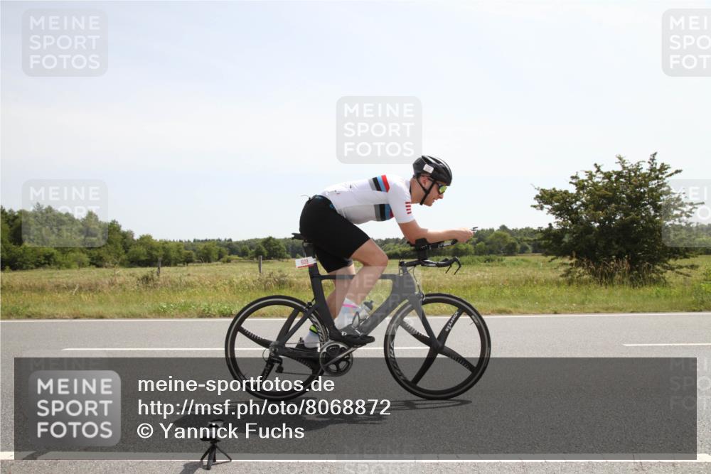 22.06.2025 - Viking Triathlon Yannick Fuchs http://msf.ph/oto/8068872 22.06.2025 12:05:35 Radfahren 183, 232, 609 meine-sportfotos.de