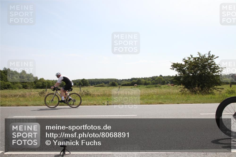 22.06.2025 - Viking Triathlon Yannick Fuchs http://msf.ph/oto/8068891 22.06.2025 11:30:36 Radfahren 41, 246, 636 meine-sportfotos.de