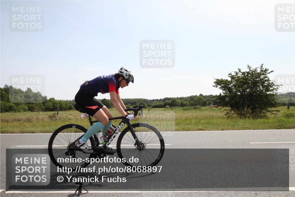 22.06.2025 - Viking Triathlon Yannick Fuchs http://msf.ph/oto/8068897 22.06.2025 11:30:40 Radfahren 381, 649 meine-sportfotos.de