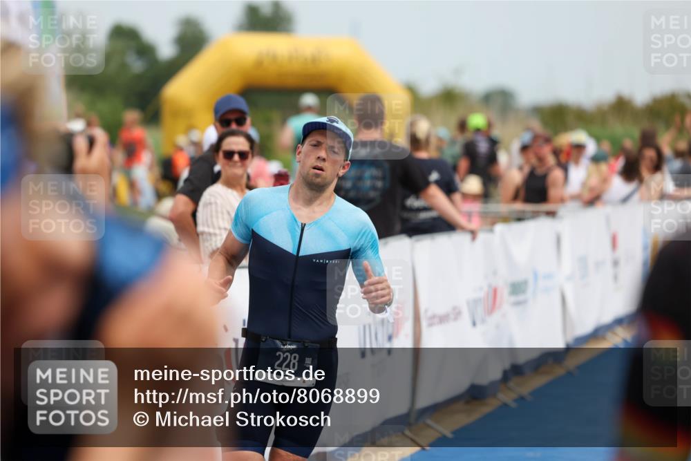22.06.2025 - Viking Triathlon Michael Strokosch http://msf.ph/oto/8068899 22.06.2025 15:13:21 Ziel 228, 395, 415 meine-sportfotos.de