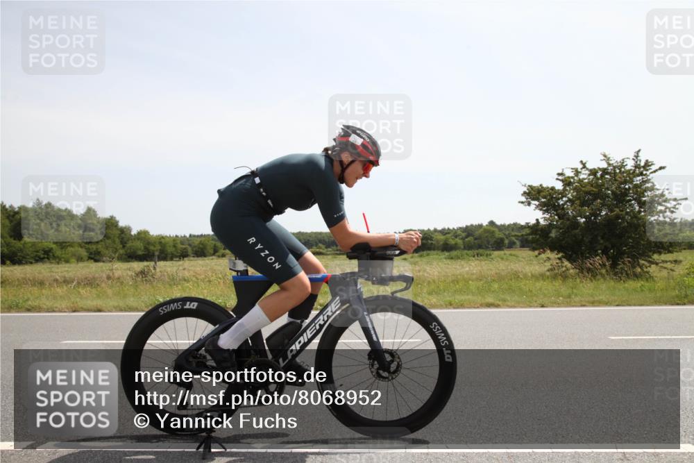 22.06.2025 - Viking Triathlon Yannick Fuchs http://msf.ph/oto/8068952 22.06.2025 12:05:54 Radfahren 20, 265, 387, 425 meine-sportfotos.de