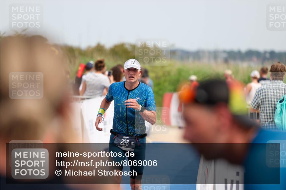 22.06.2025 - Viking Triathlon Michael Strokosch http://msf.ph/oto/8069006 22.06.2025 15:13:56 Ziel 226 meine-sportfotos.de
