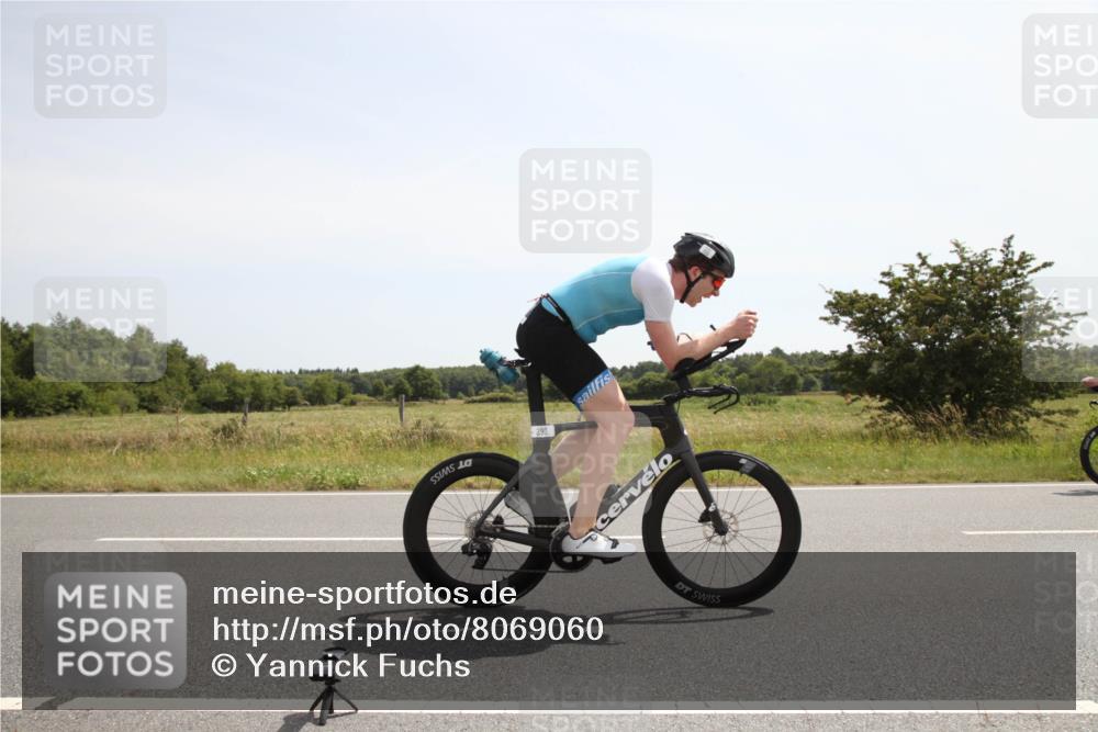 22.06.2025 - Viking Triathlon Yannick Fuchs http://msf.ph/oto/8069060 22.06.2025 12:06:47 Radfahren 52, 390, 398 meine-sportfotos.de