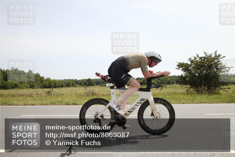 22.06.2025 - Viking Triathlon Yannick Fuchs http://msf.ph/oto/8069087 22.06.2025 12:07:02 Radfahren 518, 648 meine-sportfotos.de