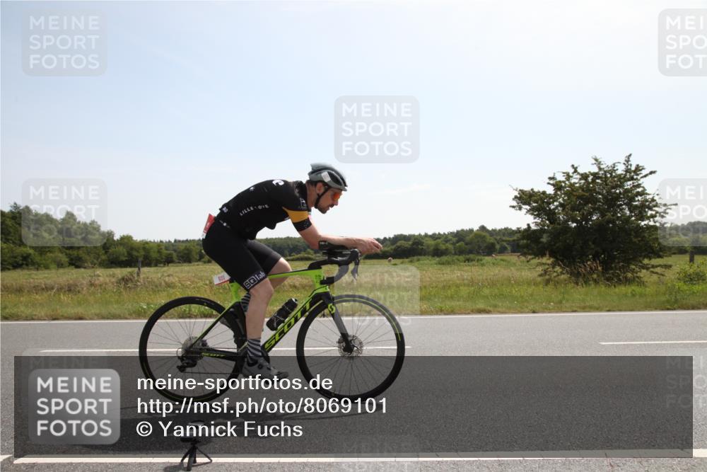 22.06.2025 - Viking Triathlon Yannick Fuchs http://msf.ph/oto/8069101 22.06.2025 11:32:33 Radfahren 58, 601 meine-sportfotos.de