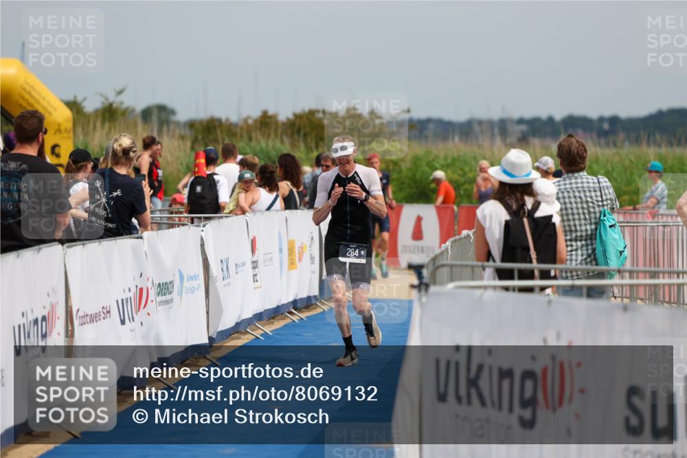 22.06.2025 - Viking Triathlon Michael Strokosch http://msf.ph/oto/8069132 22.06.2025 15:14:51 Ziel 264 meine-sportfotos.de