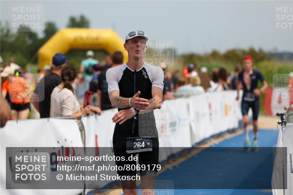 22.06.2025 - Viking Triathlon Michael Strokosch http://msf.ph/oto/8069179 22.06.2025 15:14:57 Ziel 264, 377 meine-sportfotos.de