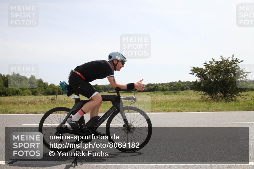 22.06.2025 - Viking Triathlon Yannick Fuchs http://msf.ph/oto/8069182 22.06.2025 12:08:01 Radfahren 157, 325, 334 meine-sportfotos.de
