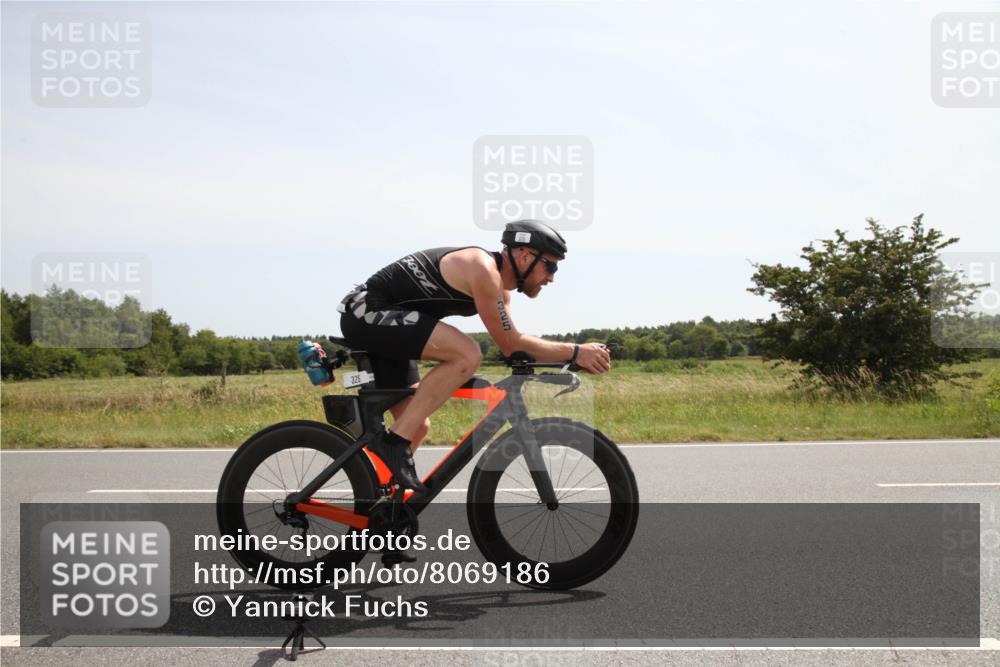 22.06.2025 - Viking Triathlon Yannick Fuchs http://msf.ph/oto/8069186 22.06.2025 12:08:04 Radfahren 157, 325, 334, 468 meine-sportfotos.de