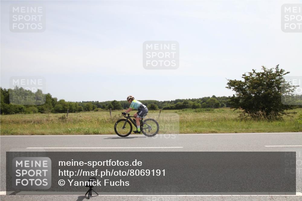 22.06.2025 - Viking Triathlon Yannick Fuchs http://msf.ph/oto/8069191 22.06.2025 12:08:09 Radfahren 29, 166, 468 meine-sportfotos.de