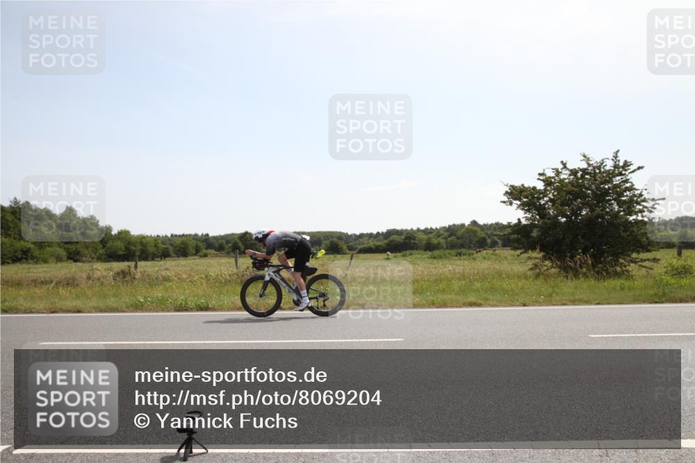 22.06.2025 - Viking Triathlon Yannick Fuchs http://msf.ph/oto/8069204 22.06.2025 11:33:29 Radfahren 30, 132, 352 meine-sportfotos.de