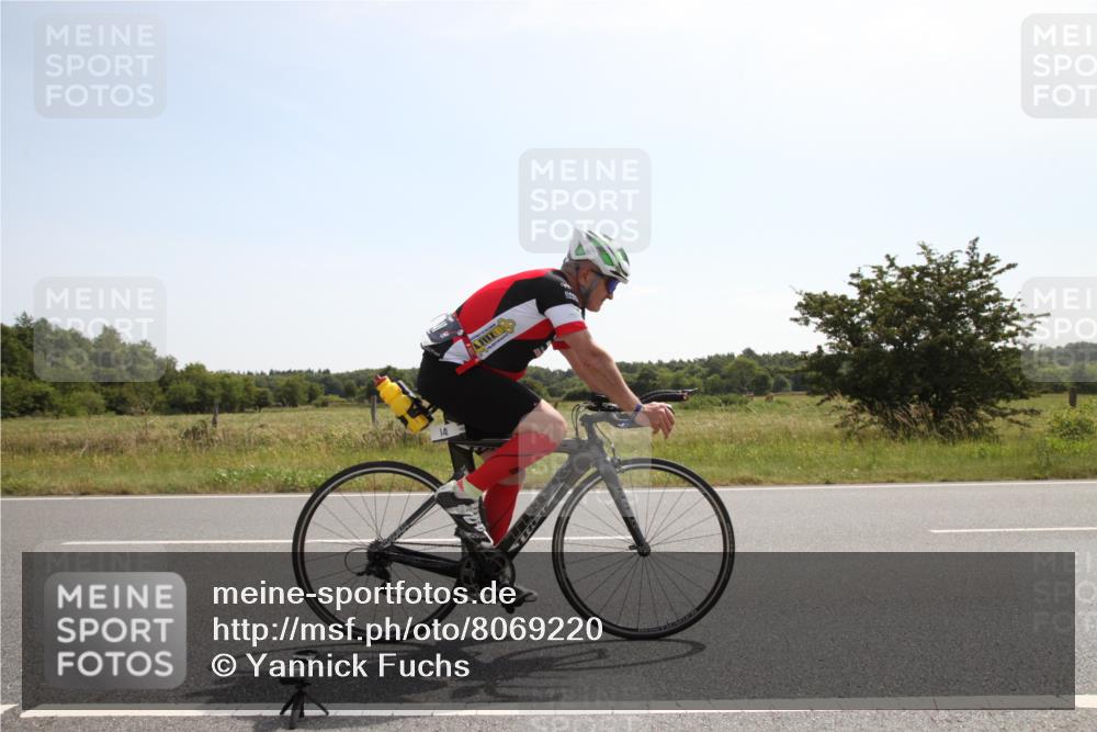 22.06.2025 - Viking Triathlon Yannick Fuchs http://msf.ph/oto/8069220 22.06.2025 11:33:37 Radfahren 141, 159 meine-sportfotos.de