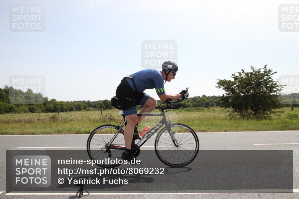 22.06.2025 - Viking Triathlon Yannick Fuchs http://msf.ph/oto/8069232 22.06.2025 11:33:49 Radfahren 25 meine-sportfotos.de