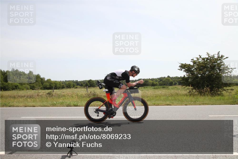 22.06.2025 - Viking Triathlon Yannick Fuchs http://msf.ph/oto/8069233 22.06.2025 12:08:20 Radfahren 34, 46, 164, 297, 321, 451, 633 meine-sportfotos.de