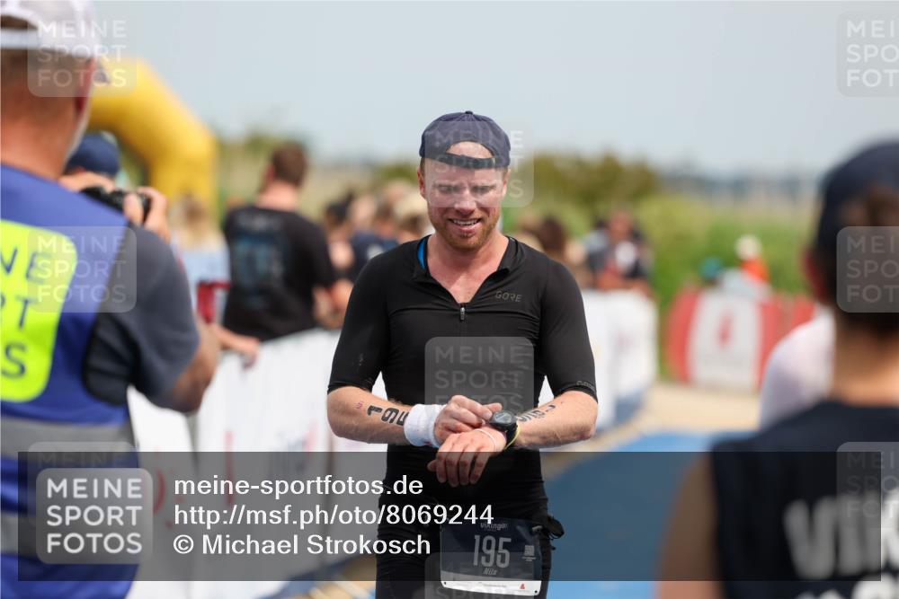 22.06.2025 - Viking Triathlon Michael Strokosch http://msf.ph/oto/8069244 22.06.2025 15:15:16 Ziel 195 meine-sportfotos.de