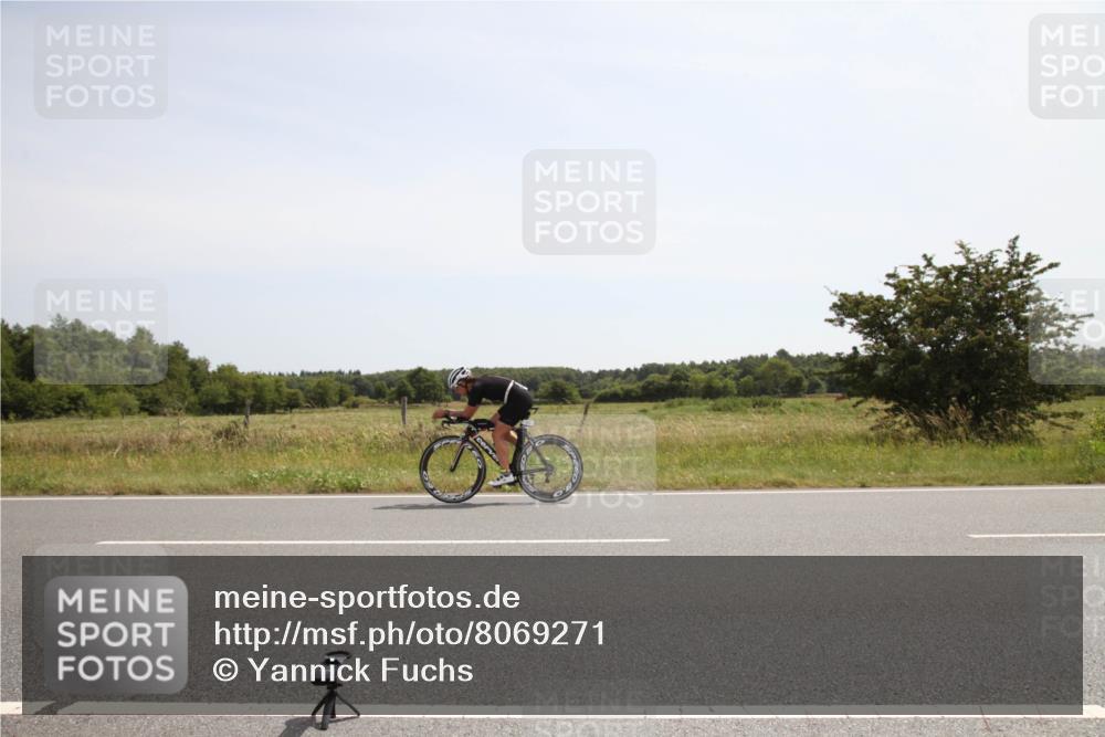 22.06.2025 - Viking Triathlon Yannick Fuchs http://msf.ph/oto/8069271 22.06.2025 12:08:42 Radfahren 453, 481 meine-sportfotos.de