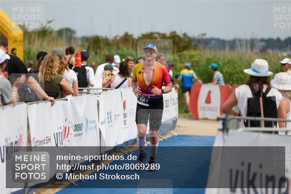 22.06.2025 - Viking Triathlon Michael Strokosch http://msf.ph/oto/8069289 22.06.2025 15:15:45 Ziel 554 meine-sportfotos.de