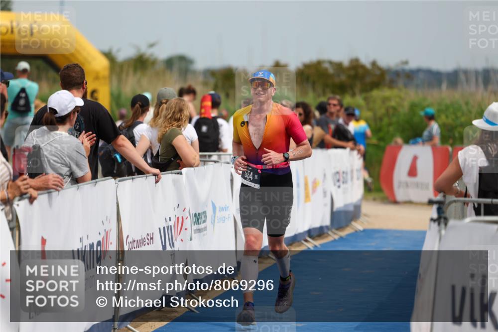 22.06.2025 - Viking Triathlon Michael Strokosch http://msf.ph/oto/8069296 22.06.2025 15:15:46 Ziel 554 meine-sportfotos.de