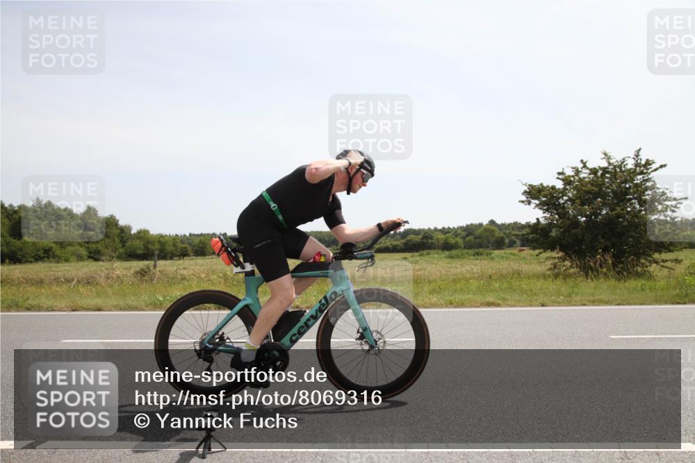 22.06.2025 - Viking Triathlon Yannick Fuchs http://msf.ph/oto/8069316 22.06.2025 12:08:56 Radfahren 14, 99, 117, 632, 640, 651 meine-sportfotos.de