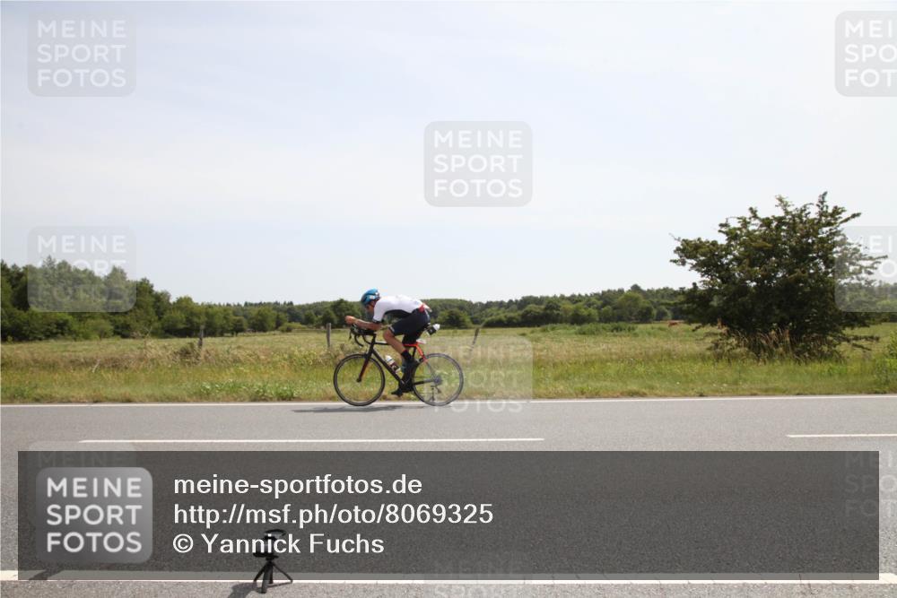 22.06.2025 - Viking Triathlon Yannick Fuchs http://msf.ph/oto/8069325 22.06.2025 12:08:59 Radfahren 14, 48, 99, 117, 651 meine-sportfotos.de