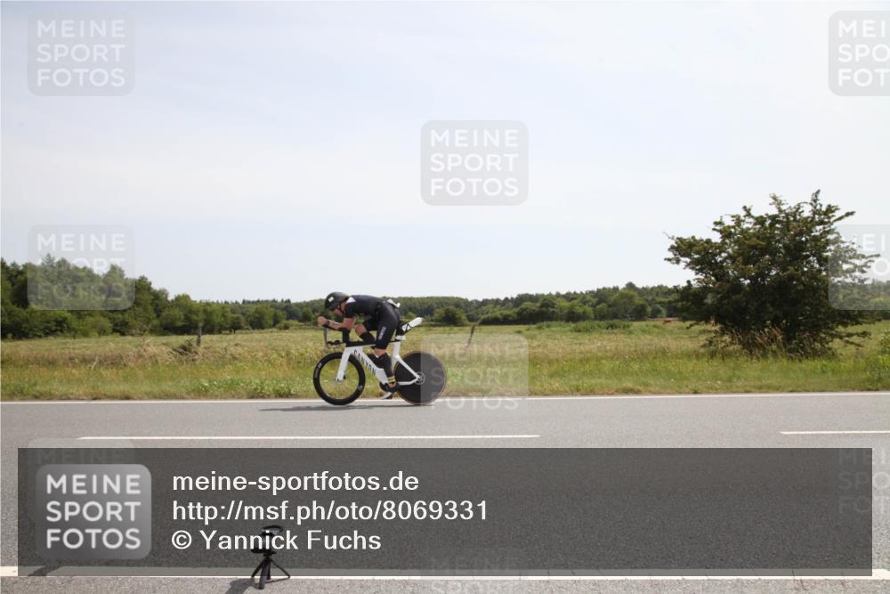 22.06.2025 - Viking Triathlon Yannick Fuchs http://msf.ph/oto/8069331 22.06.2025 12:09:01 Radfahren 14, 48, 651 meine-sportfotos.de