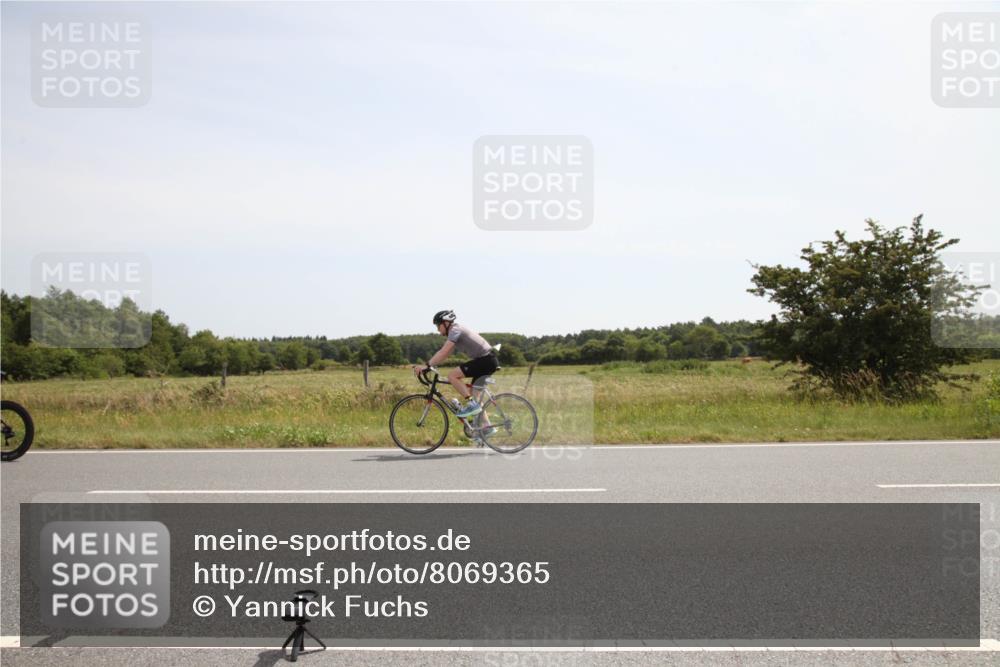 22.06.2025 - Viking Triathlon Yannick Fuchs http://msf.ph/oto/8069365 22.06.2025 12:09:31 Radfahren 31, 195, 446 meine-sportfotos.de