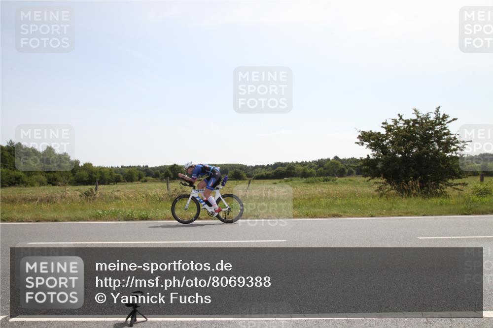 22.06.2025 - Viking Triathlon Yannick Fuchs http://msf.ph/oto/8069388 22.06.2025 11:34:53 Radfahren 230 meine-sportfotos.de