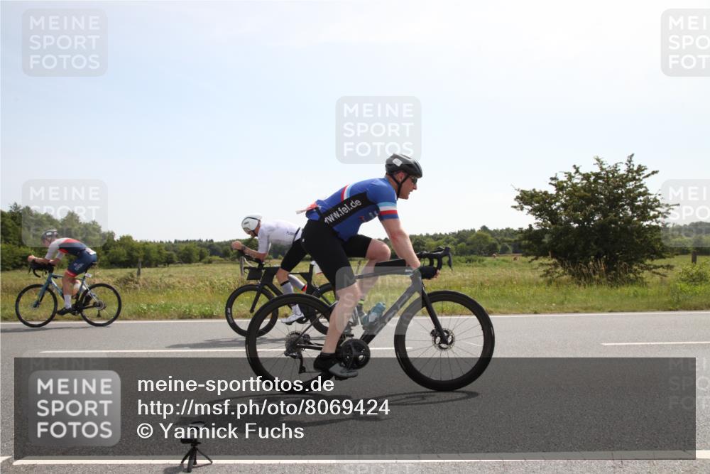 22.06.2025 - Viking Triathlon Yannick Fuchs http://msf.ph/oto/8069424 22.06.2025 11:35:43 Radfahren 108, 196, 229, 242, 271, 301, 647 meine-sportfotos.de