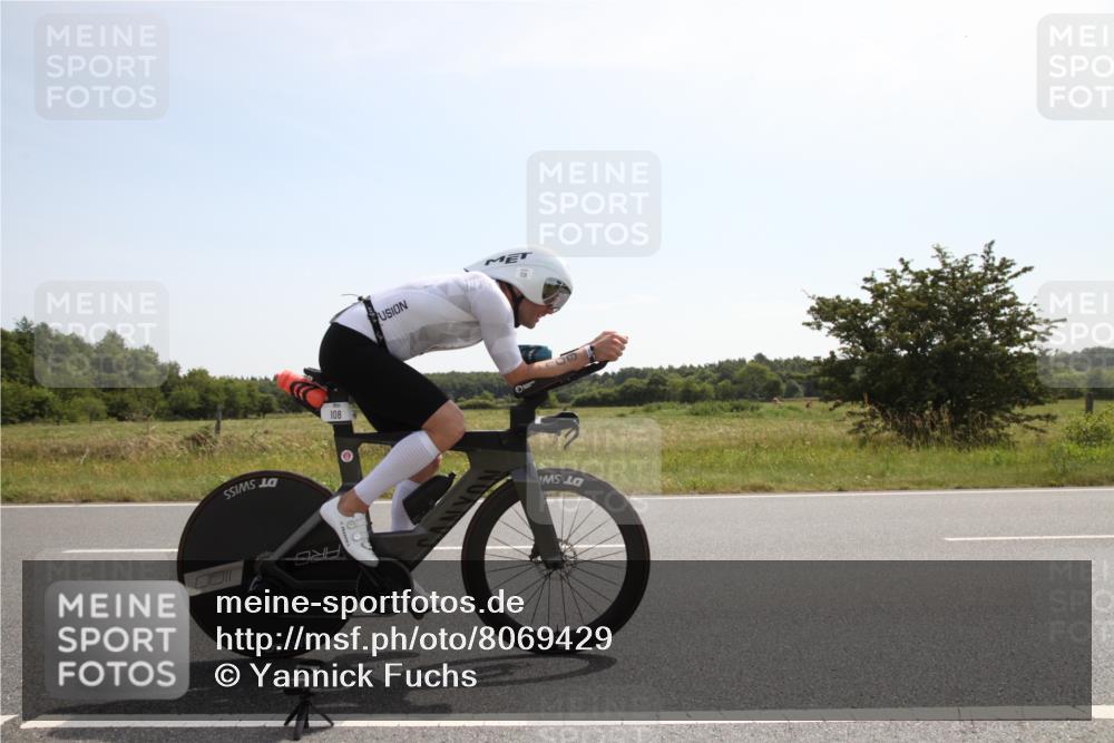 22.06.2025 - Viking Triathlon Yannick Fuchs http://msf.ph/oto/8069429 22.06.2025 11:35:46 Radfahren 5, 108, 229, 242, 271, 294, 301, 429, 435, 486, 519, 647 meine-sportfotos.de