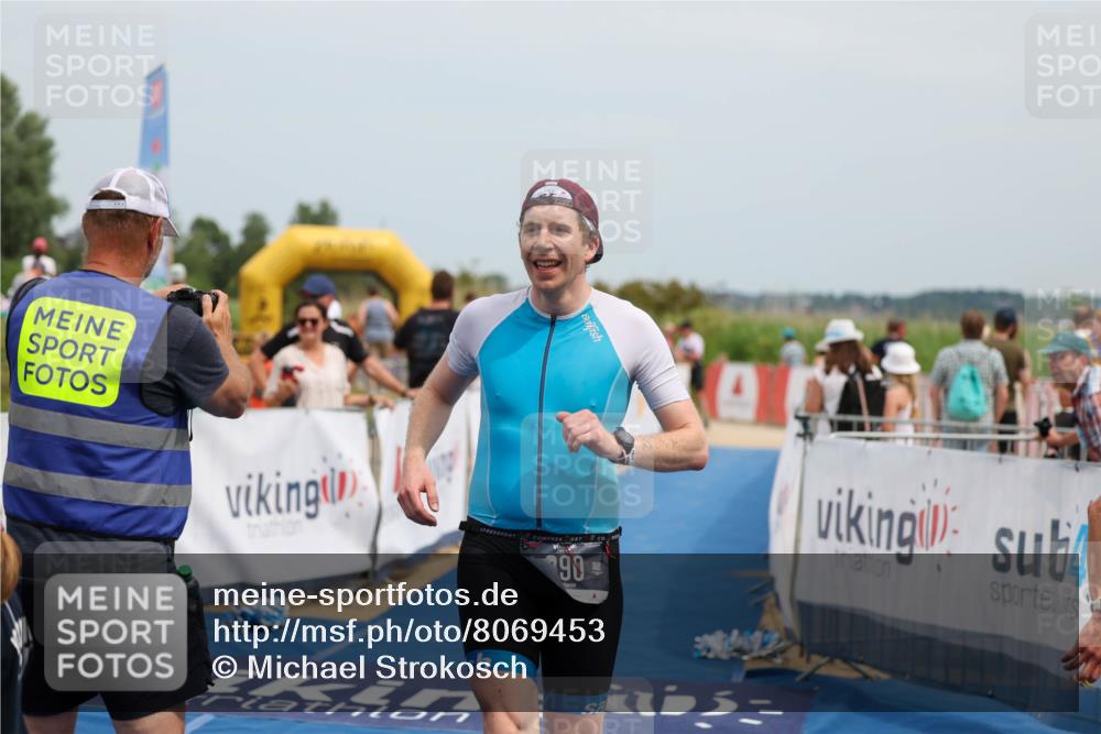 22.06.2025 - Viking Triathlon Michael Strokosch http://msf.ph/oto/8069453 22.06.2025 15:17:01 Ziel 390 meine-sportfotos.de