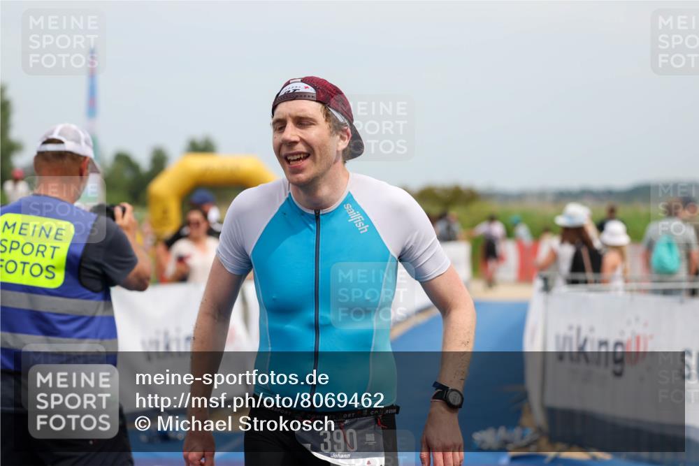 22.06.2025 - Viking Triathlon Michael Strokosch http://msf.ph/oto/8069462 22.06.2025 15:17:02 Ziel 390 meine-sportfotos.de