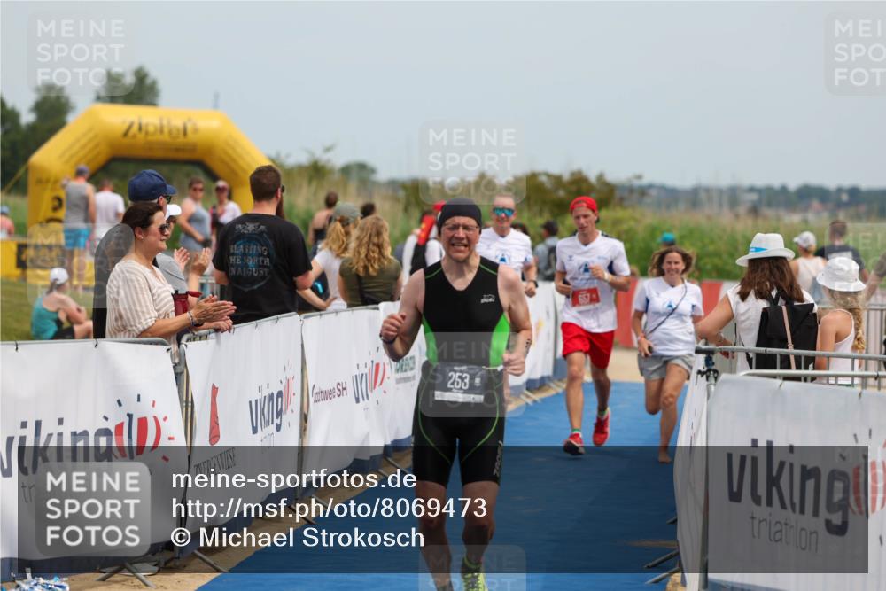 22.06.2025 - Viking Triathlon Michael Strokosch http://msf.ph/oto/8069473 22.06.2025 15:17:12 Ziel 253, 657 meine-sportfotos.de