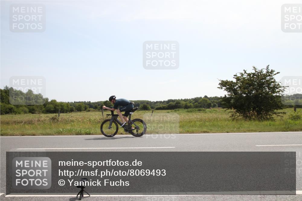 22.06.2025 - Viking Triathlon Yannick Fuchs http://msf.ph/oto/8069493 22.06.2025 11:36:08 Radfahren 124, 214, 217, 464, 492 meine-sportfotos.de