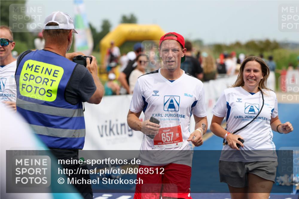 22.06.2025 - Viking Triathlon Michael Strokosch http://msf.ph/oto/8069512 22.06.2025 15:17:16 Ziel 253, 657 meine-sportfotos.de