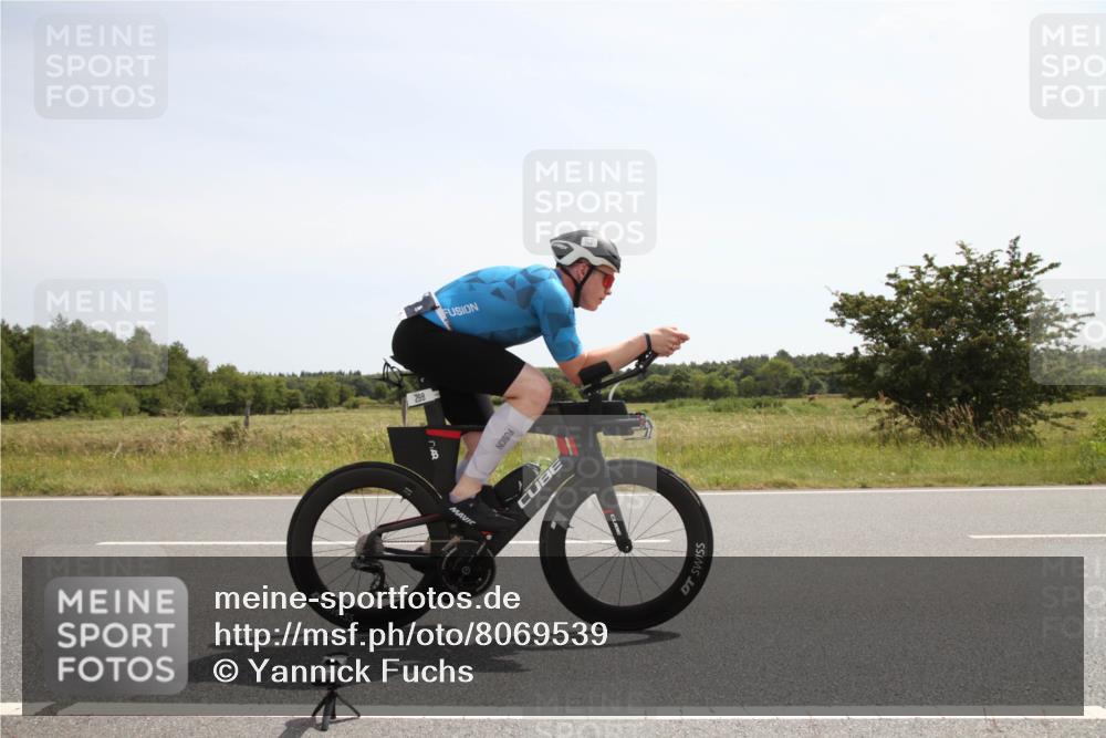 22.06.2025 - Viking Triathlon Yannick Fuchs http://msf.ph/oto/8069539 22.06.2025 12:09:59 Radfahren 298, 341, 366, 386, 437, 542 meine-sportfotos.de