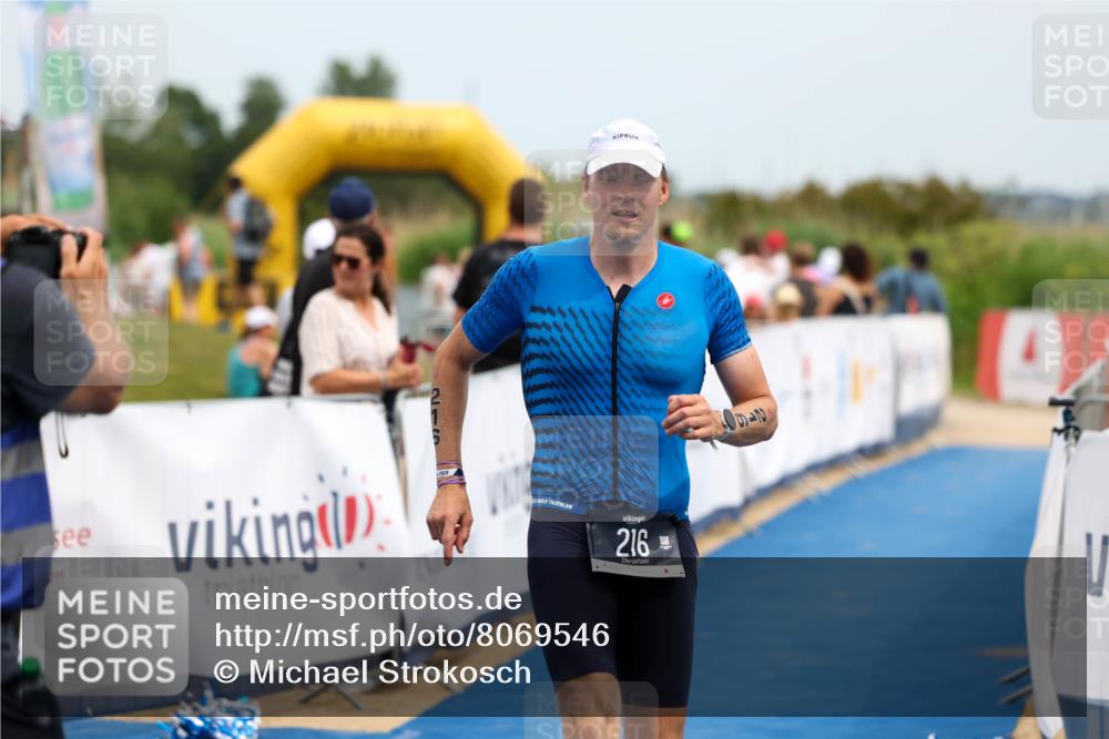 22.06.2025 - Viking Triathlon Michael Strokosch http://msf.ph/oto/8069546 22.06.2025 15:17:35 Ziel 216 meine-sportfotos.de