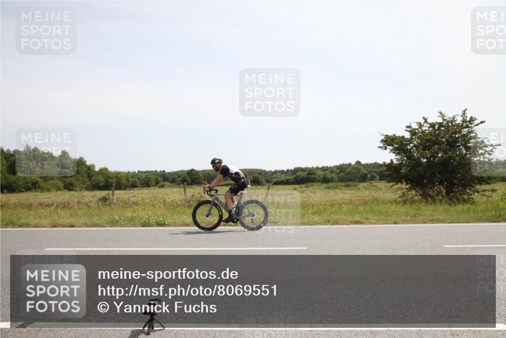22.06.2025 - Viking Triathlon Yannick Fuchs http://msf.ph/oto/8069551 22.06.2025 12:10:01 Radfahren 298, 366, 386, 437, 542 meine-sportfotos.de
