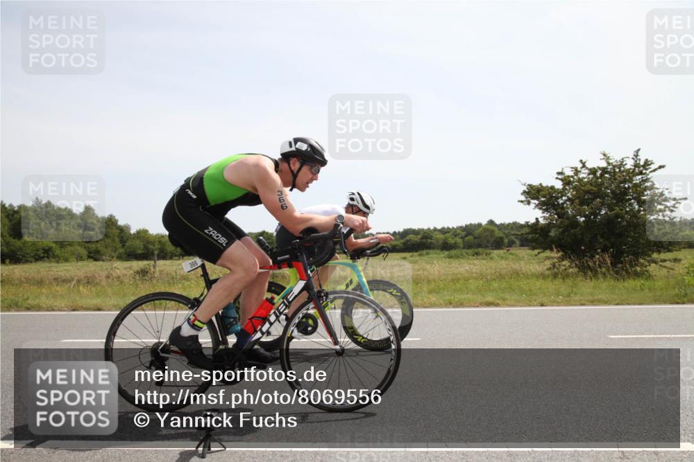 22.06.2025 - Viking Triathlon Yannick Fuchs http://msf.ph/oto/8069556 22.06.2025 12:10:02 Radfahren 298, 366, 386, 437, 542 meine-sportfotos.de