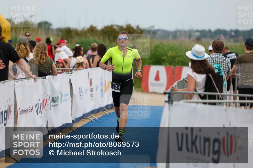 22.06.2025 - Viking Triathlon Michael Strokosch http://msf.ph/oto/8069573 22.06.2025 15:17:57 Ziel 312 meine-sportfotos.de